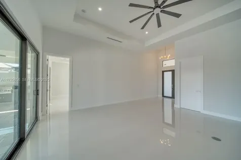 1019 SW 8th Court Cape Coral FL 33991