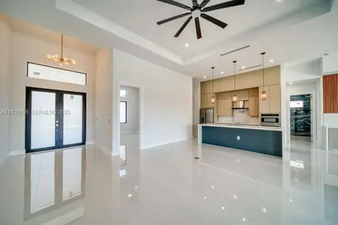 1019 SW 8th Court Cape Coral FL 33991