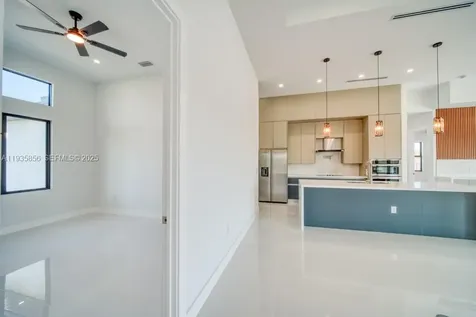 1019 SW 8th Court Cape Coral FL 33991