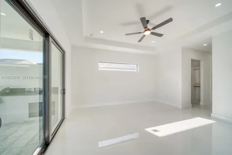 1019 SW 8th Court Cape Coral FL 33991
