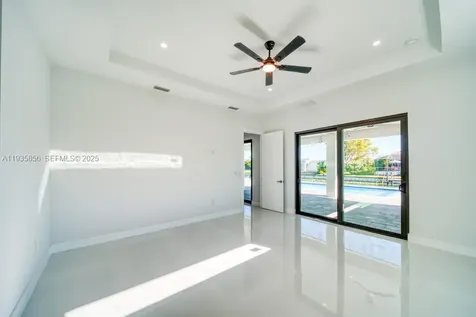1019 SW 8th Court Cape Coral FL 33991