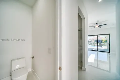 1019 SW 8th Court Cape Coral FL 33991