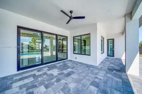1019 SW 8th Court Cape Coral FL 33991