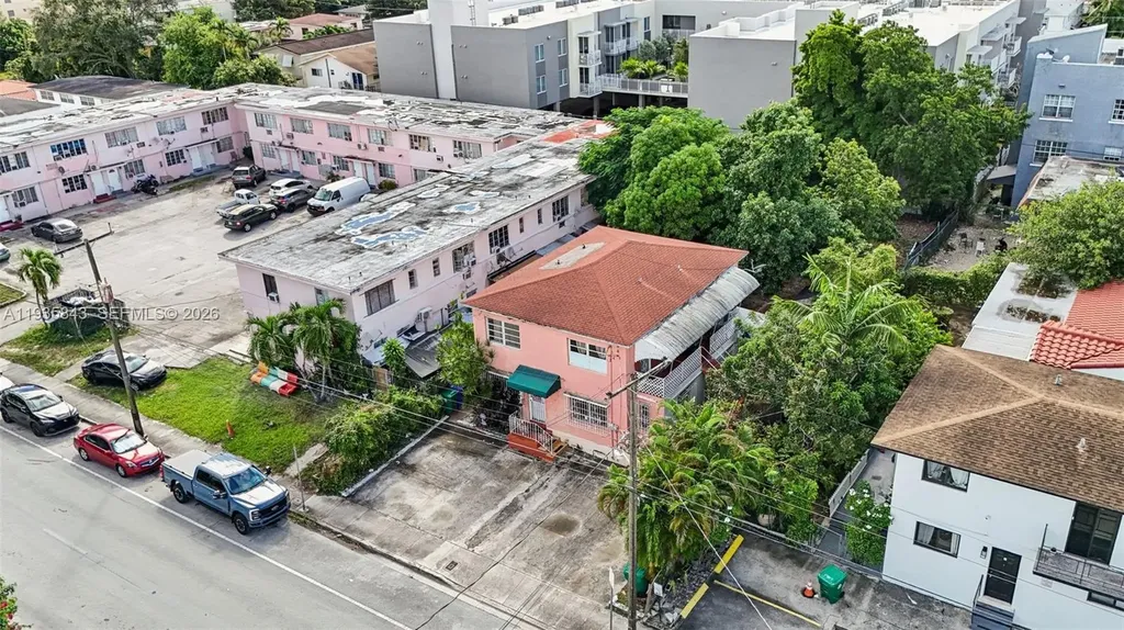 984 SW 6th Street Miami FL 33130