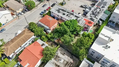 984 SW 6th Street Miami FL 33130