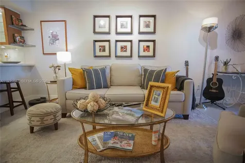 5880 Collins Avenue Miami Beach FL 33140