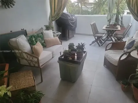 5880 Collins Avenue Miami Beach FL 33140
