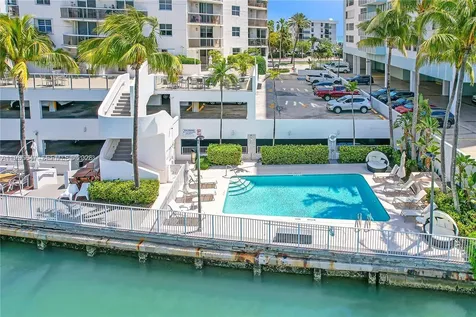 5880 Collins Avenue Miami Beach FL 33140
