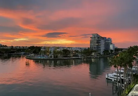 5880 Collins Avenue Miami Beach FL 33140