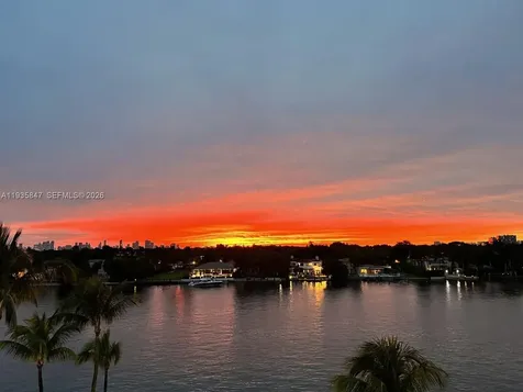 5880 Collins Avenue Miami Beach FL 33140