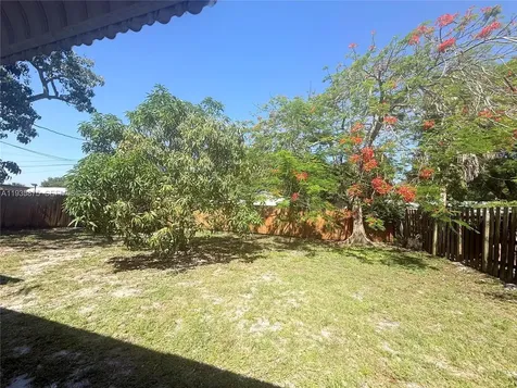1311 N 69th Avenue Hollywood FL 33024