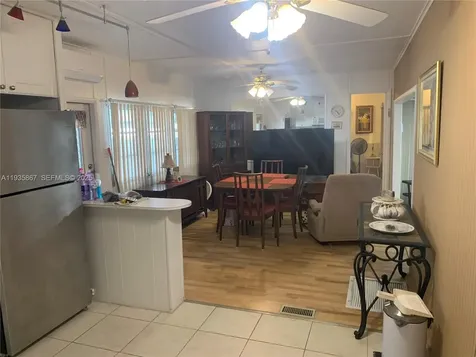 1911 SW 87th Avenue Davie FL 33324