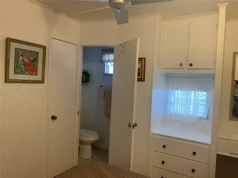 1911 SW 87th Avenue Davie FL 33324