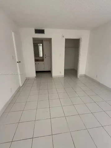 16909 N Bay Road Sunny Isles Beach FL 33160
