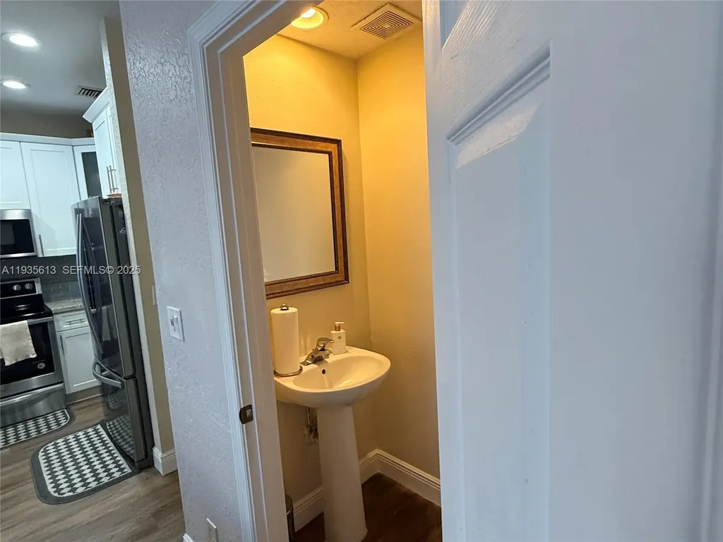 Coral Springs FL 33076