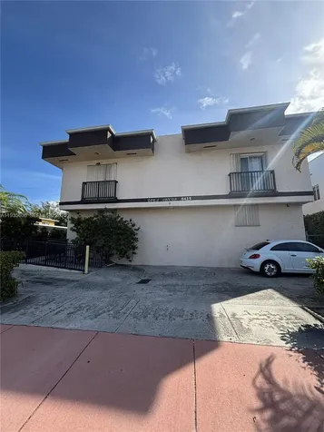 8425 Harding Avenue Miami Beach FL 33141