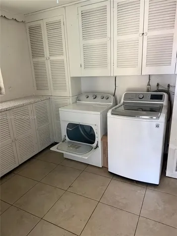 1624 E River Drive Margate FL 33063