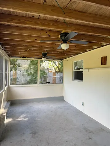 1624 E River Drive Margate FL 33063