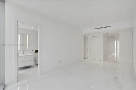 300 Biscayne Boulevard Way Miami FL 33131