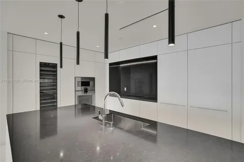300 Biscayne Boulevard Way Miami FL 33131