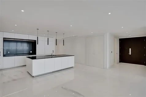 300 Biscayne Boulevard Way Miami FL 33131