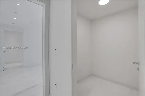 300 Biscayne Boulevard Way Miami FL 33131