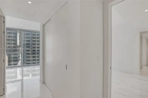300 Biscayne Boulevard Way Miami FL 33131