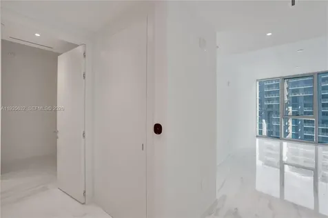 300 Biscayne Boulevard Way Miami FL 33131