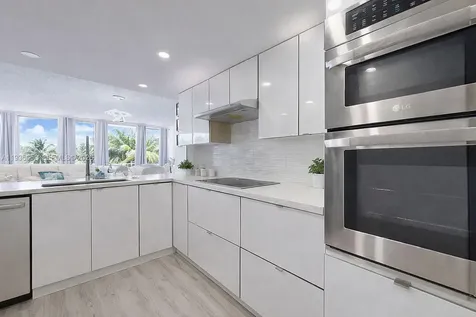 7601 E Treasure Drive North Bay Village FL 33141