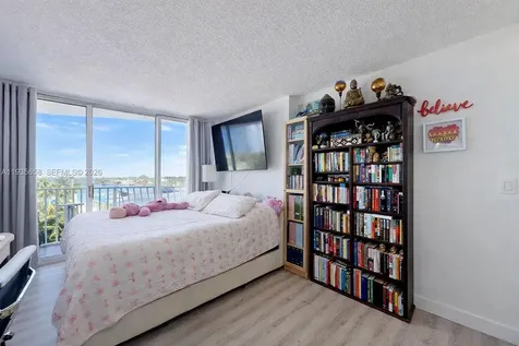 7601 E Treasure Drive North Bay Village FL 33141