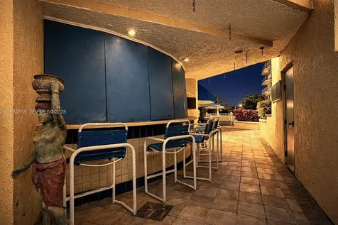 7601 E Treasure Drive North Bay Village FL 33141