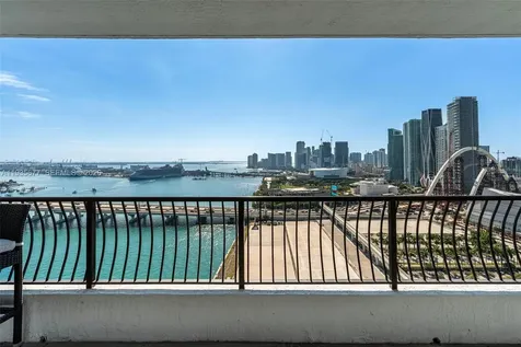 555 NE 15th Street Miami FL 33132