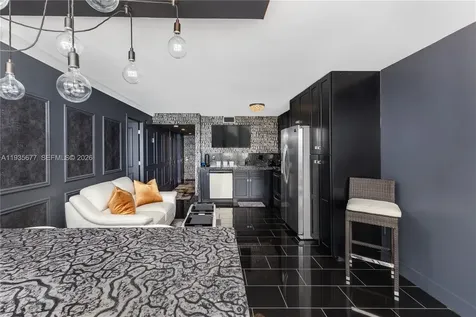 555 NE 15th Street Miami FL 33132
