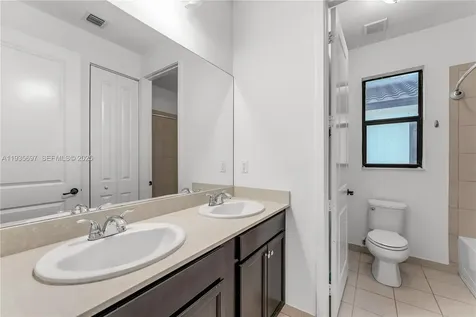 9881 W 34th Avenue Hialeah FL 33018