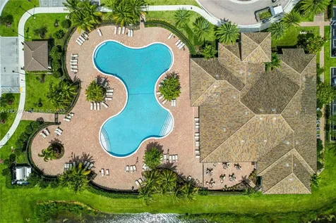 9881 W 34th Avenue Hialeah FL 33018