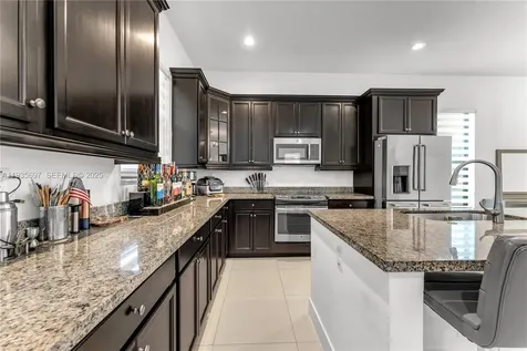 9881 W 34th Avenue Hialeah FL 33018