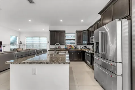 9881 W 34th Avenue Hialeah FL 33018