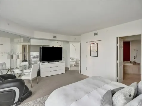 3370 Hidden Bay Drive Aventura FL 33180