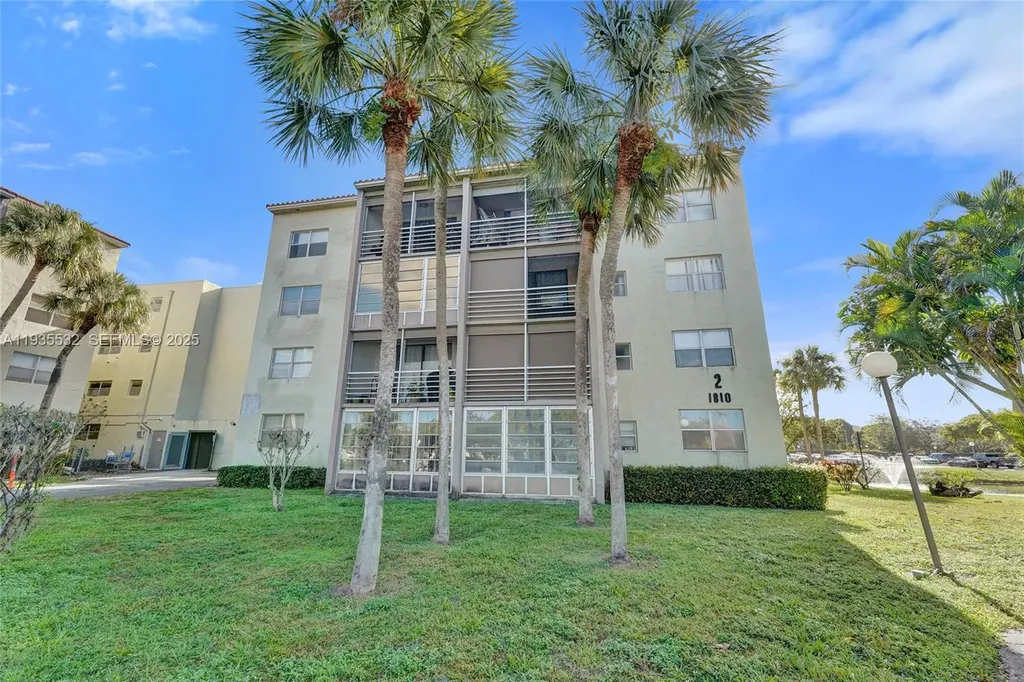 1810 SW 81st Avenue North Lauderdale FL 33068