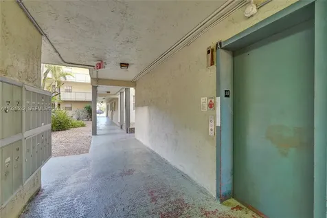 1810 SW 81st Avenue North Lauderdale FL 33068