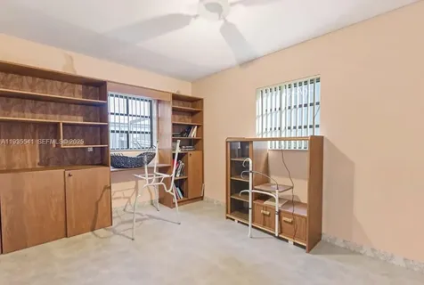 6811 Thomas Street Hollywood FL 33024