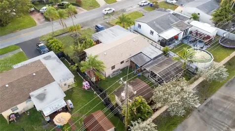 6811 Thomas Street Hollywood FL 33024