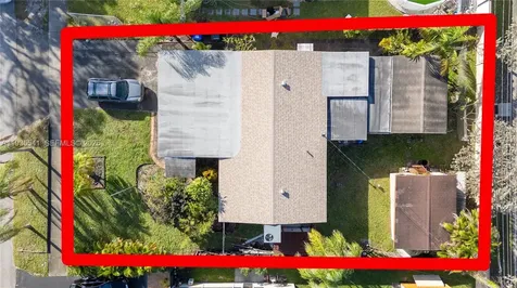 6811 Thomas Street Hollywood FL 33024
