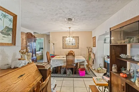 6811 Thomas Street Hollywood FL 33024