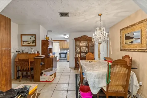 6811 Thomas Street Hollywood FL 33024
