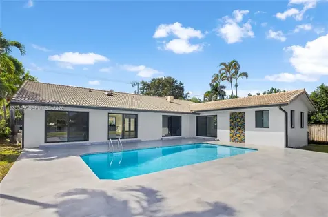 18735 NE 18th Avenue Miami FL 33179