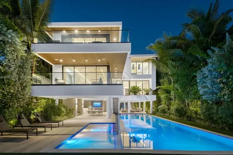 40 W Rivo Alto Drive Miami Beach FL 33139