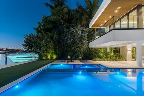 40 W Rivo Alto Drive Miami Beach FL 33139