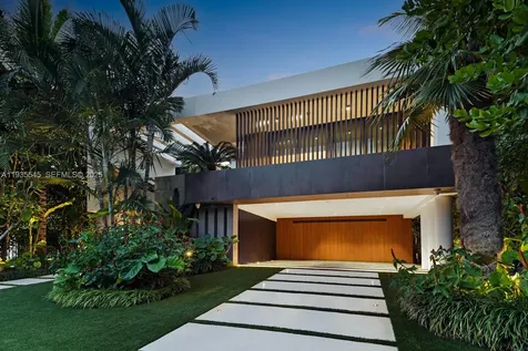 40 W Rivo Alto Drive Miami Beach FL 33139