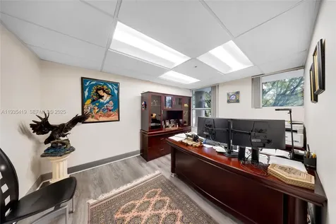 7657 NW 50th Street Miami FL 33166